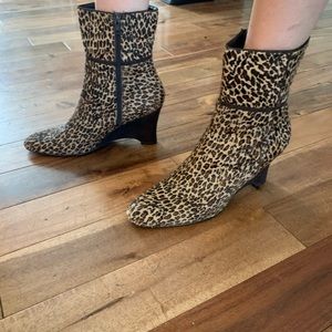 Sz 10 ladies animal print boots